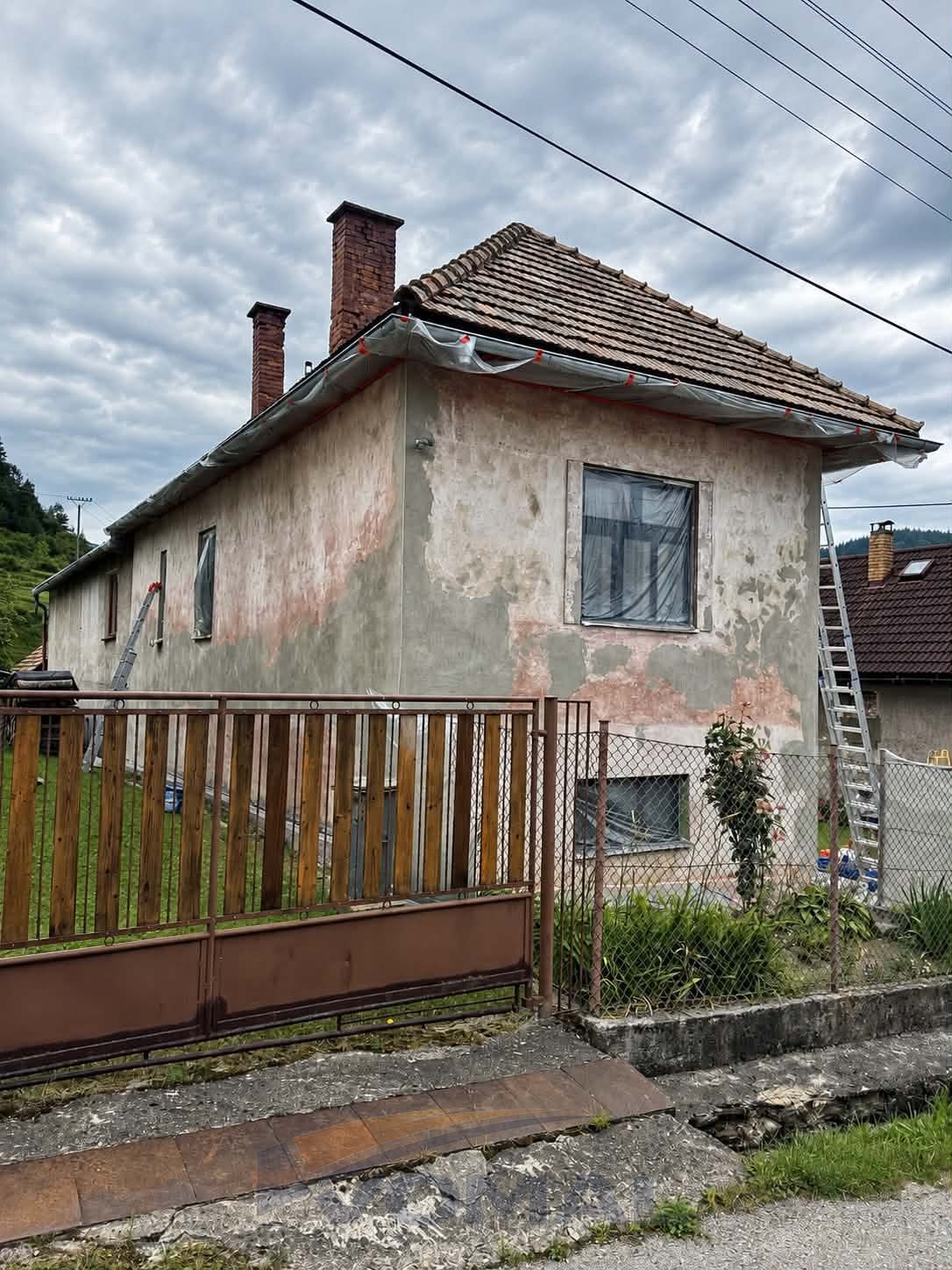 Rodinný dom pred kompletnou premenou fasády VOMAL